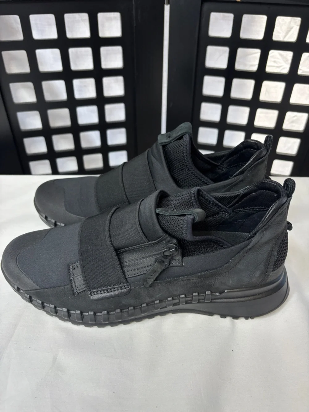 👇  🖤 ECCO Zipflex Sneakers Women's EU 38 US 7.5–8 Black Slip On Comfort 🖤 - Picture 4 of 13